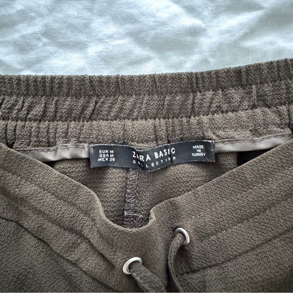Zara Lightweight Trackpants - Picture 4 of 5